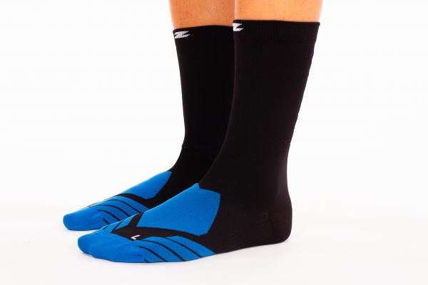 Z3R0D - black high socks with black logo for running, cycling and triathlon training or races.