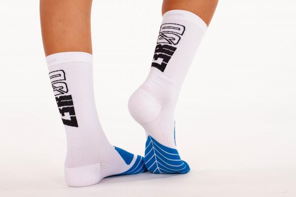 Z3R0D - white high socks with black logo for running, cycling and triathlon training or races.