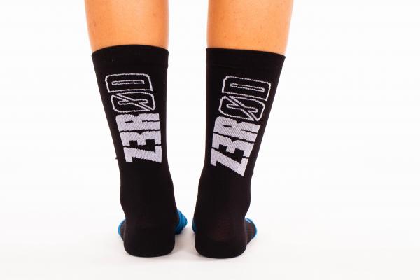 Z3R0D - Chaussettes hautes noires avec logo noir pour la course à pied et le vélo. 